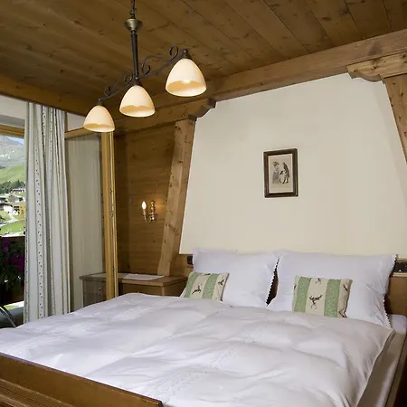 بيت ضيافة Gastehaus Hochtirol *